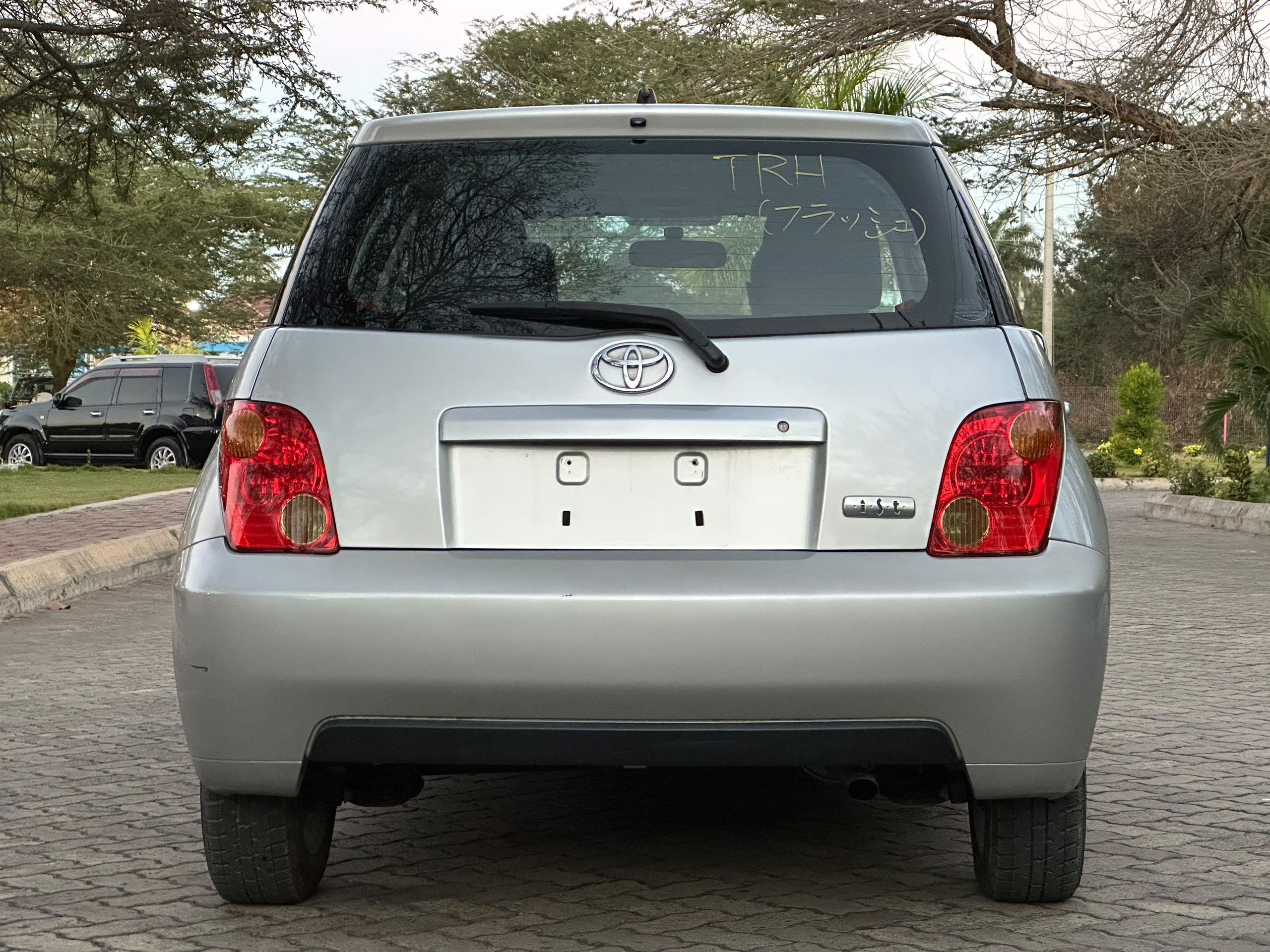 TOYOTA IST thumbnail 7